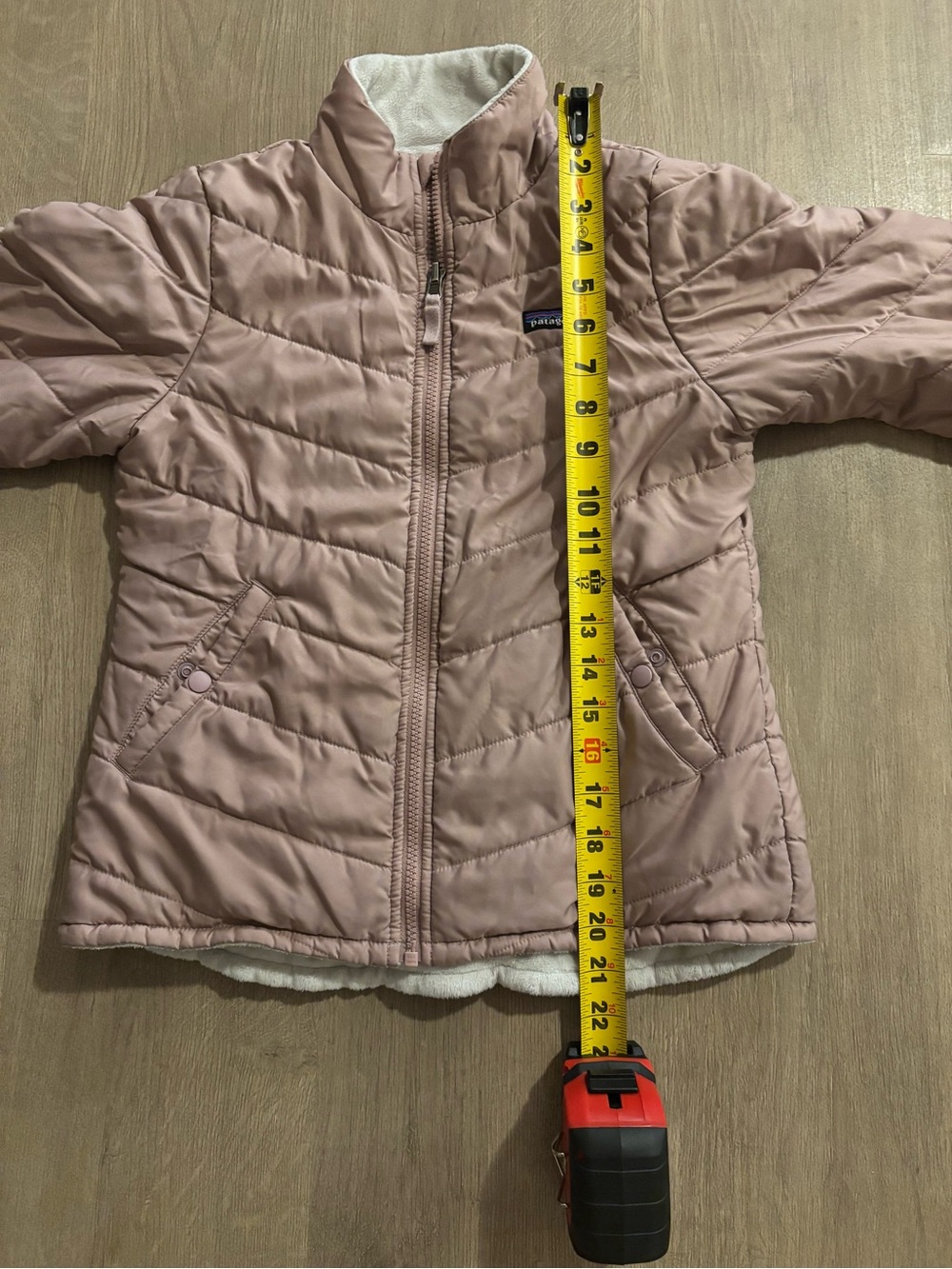 Girls Reversible Patagonia Jacket - Picture 13 of 14